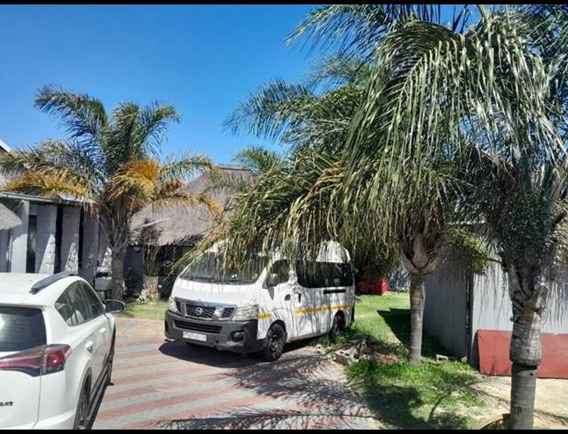 5 BEDROOM HOUSE FOR SALE IN ROODEPOORT WEST
